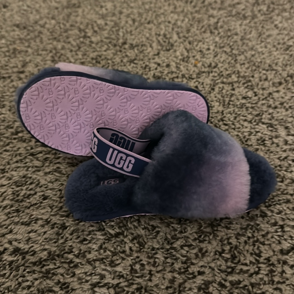 UGG girls fluff slides